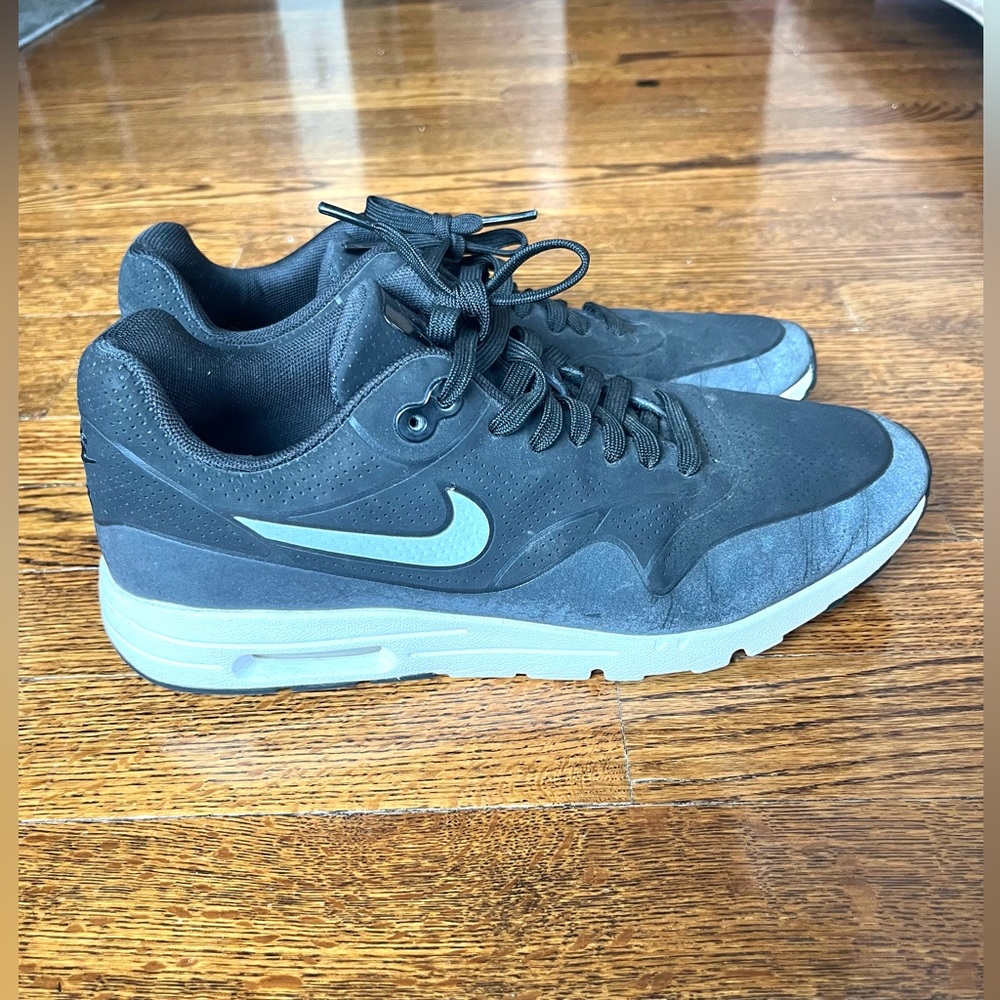 Women’s Nike AirMax